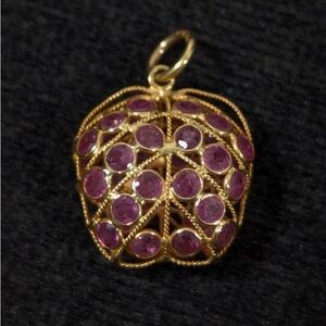 10 karat gold with Ruby, Apple